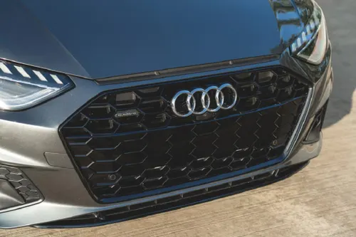 أودي A4 ستايل 2025